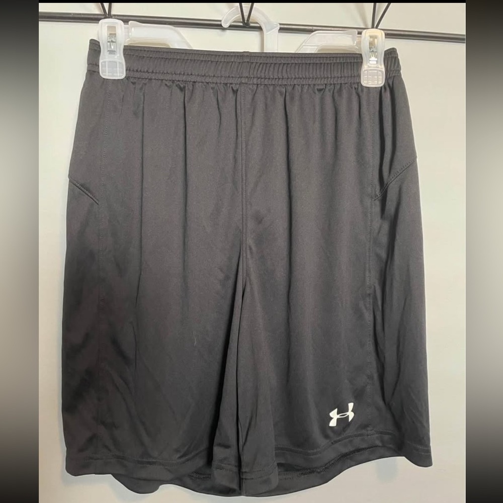 Under Armour Men's Charcoal Athletic Shorts SMALL